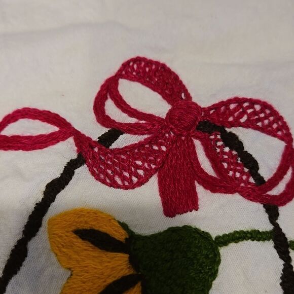 Vintage Handcrafted Sunflower Embroidered Tablecloth with Orange 21"x24" - Picture 8 of 10